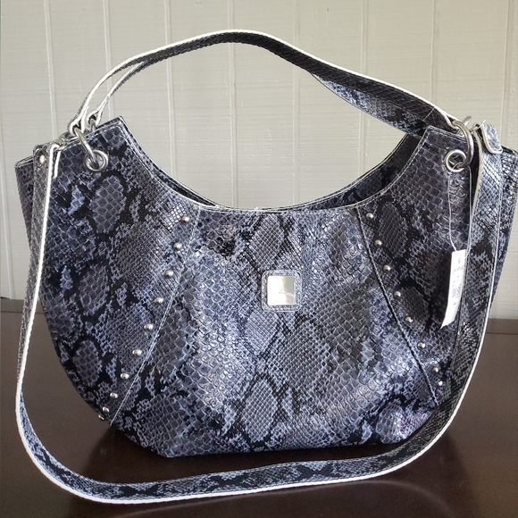 Women's gray and black faux snakeskin hobo Style bag with extra strap - Picture 2 of 13